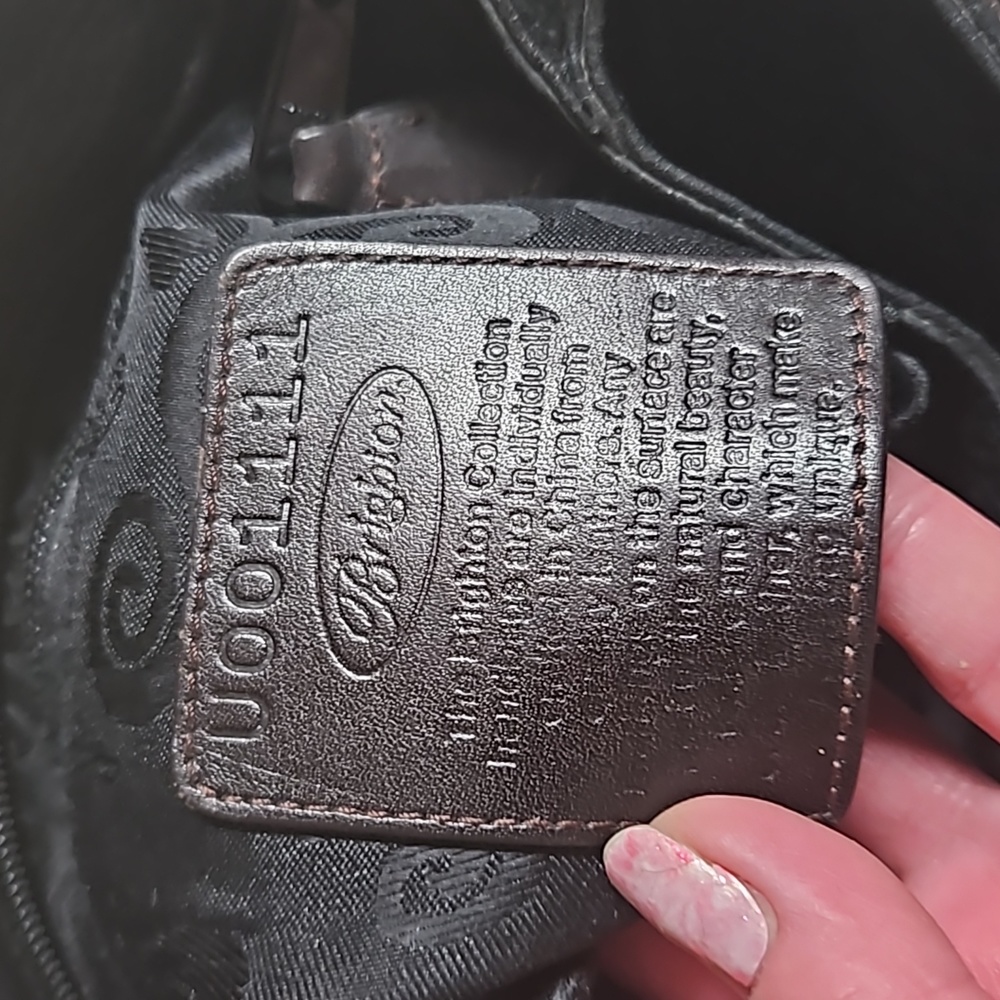 Brighton Vintage Leather Shoulder Bag - Picture 16 of 17